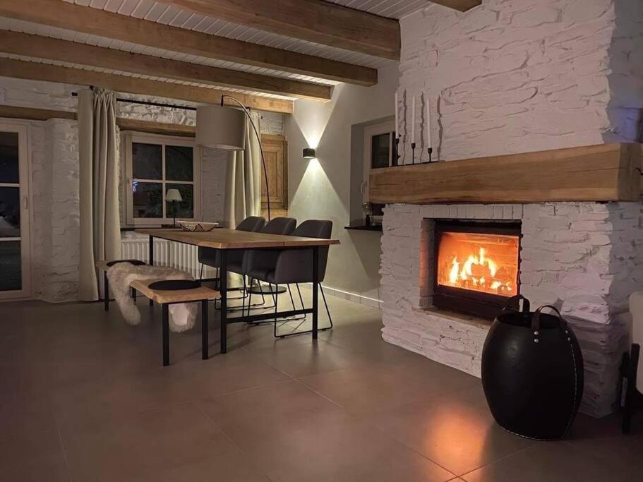 Charmante Maison De Vacances Vaux-sur-Sure Exterior foto